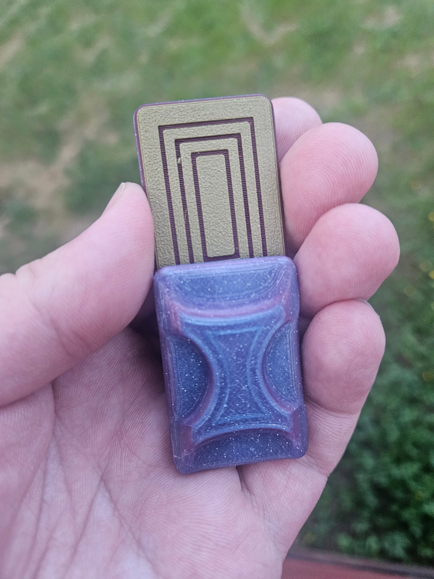 Kristin V4-Nebula brass plate with stainless Burgundy (plate blem)